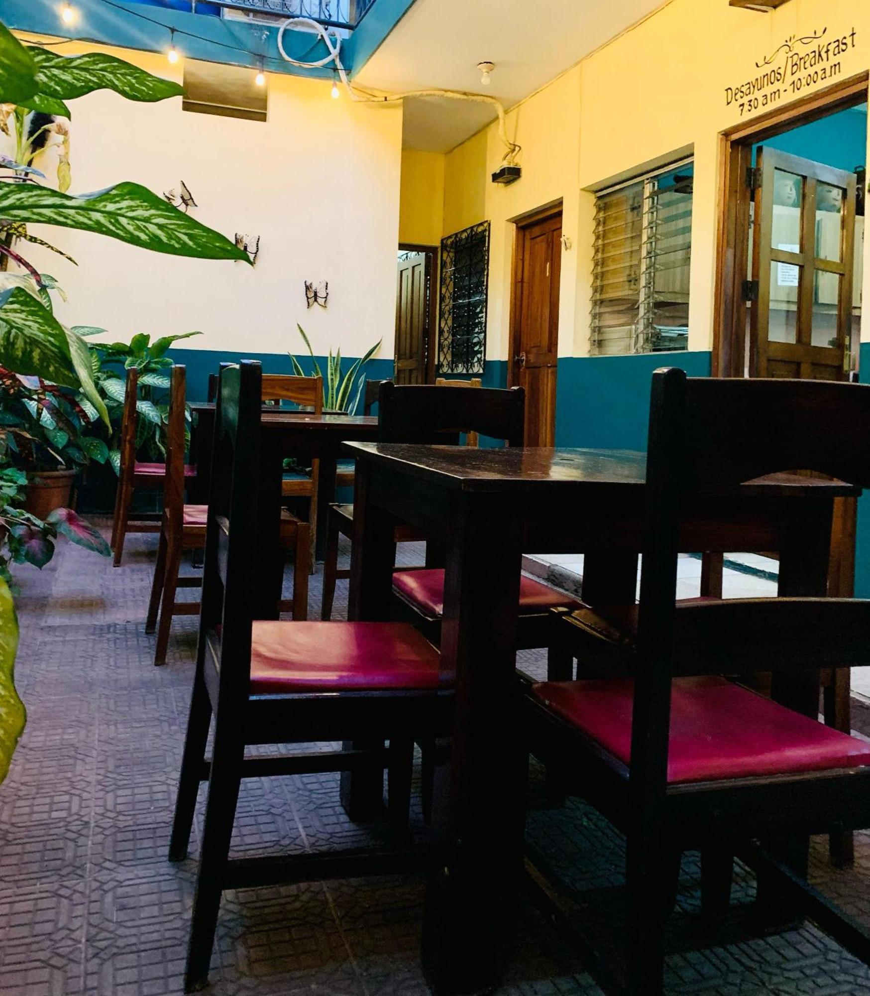 Hostal Fachente León Extérieur photo