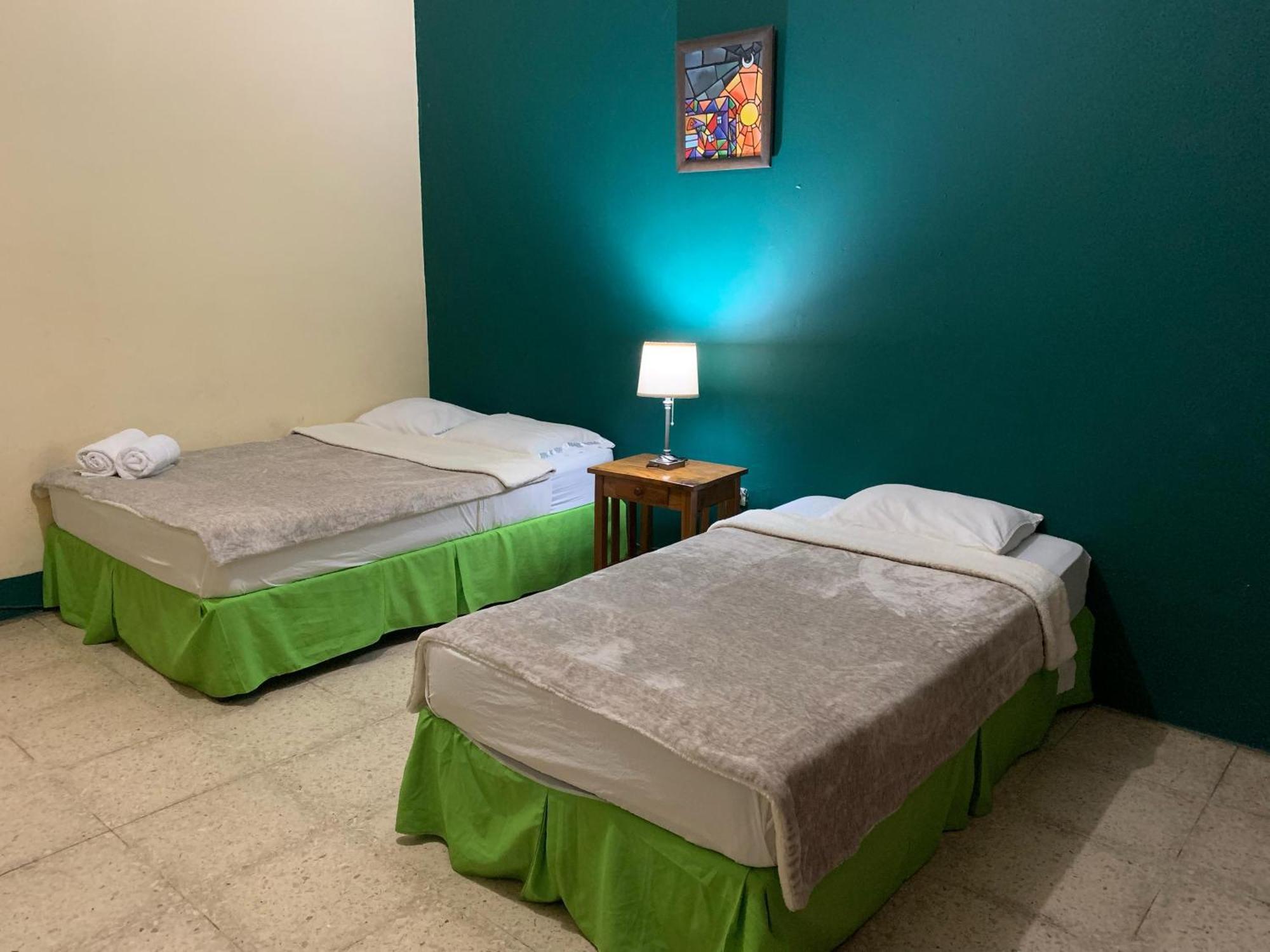 Hostal Fachente León Extérieur photo