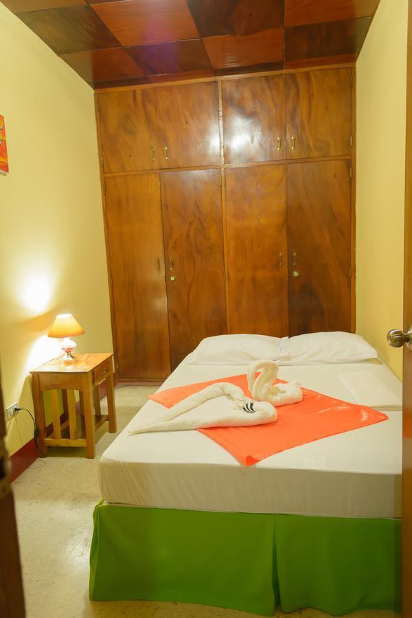 Hostal Fachente León Extérieur photo