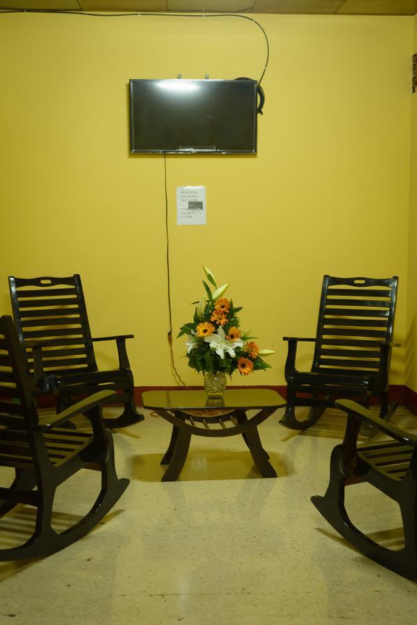 Hostal Fachente León Extérieur photo