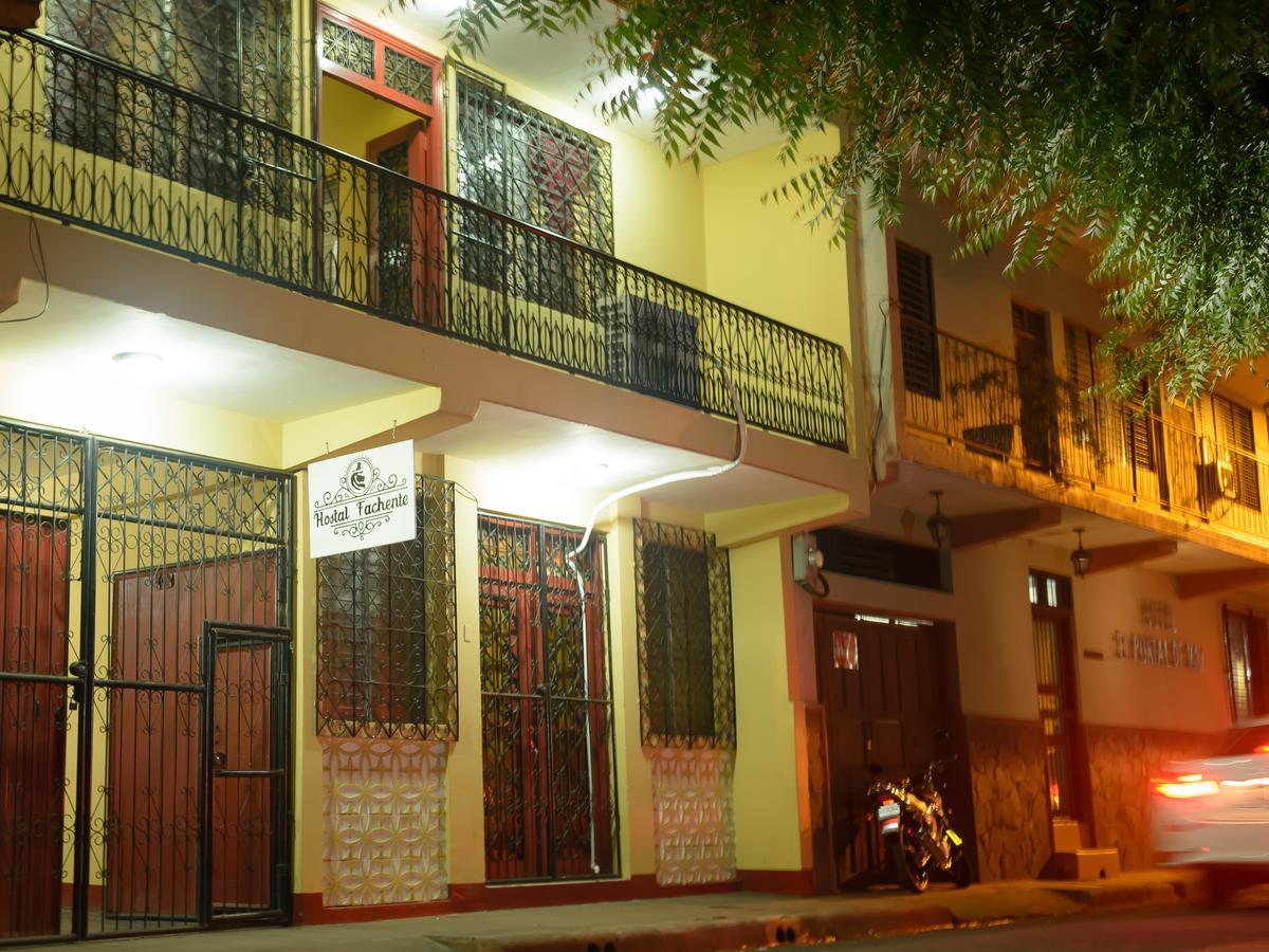 Hostal Fachente León Extérieur photo