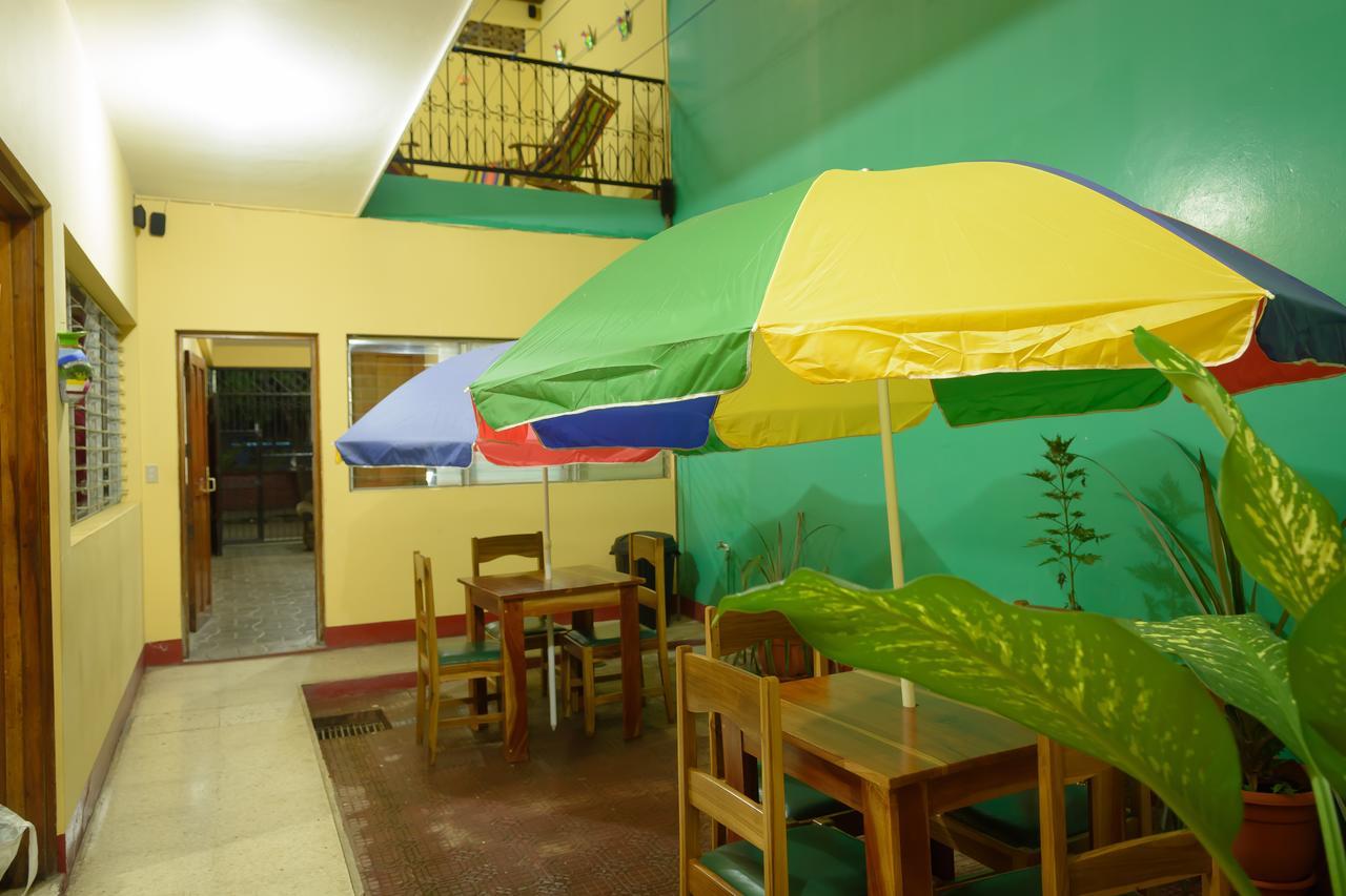 Hostal Fachente León Extérieur photo